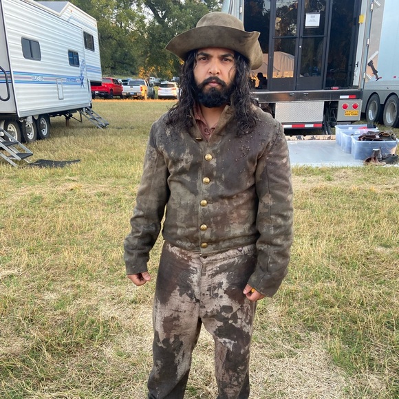 Meet your Posher, Alex - Picture 3 of 9